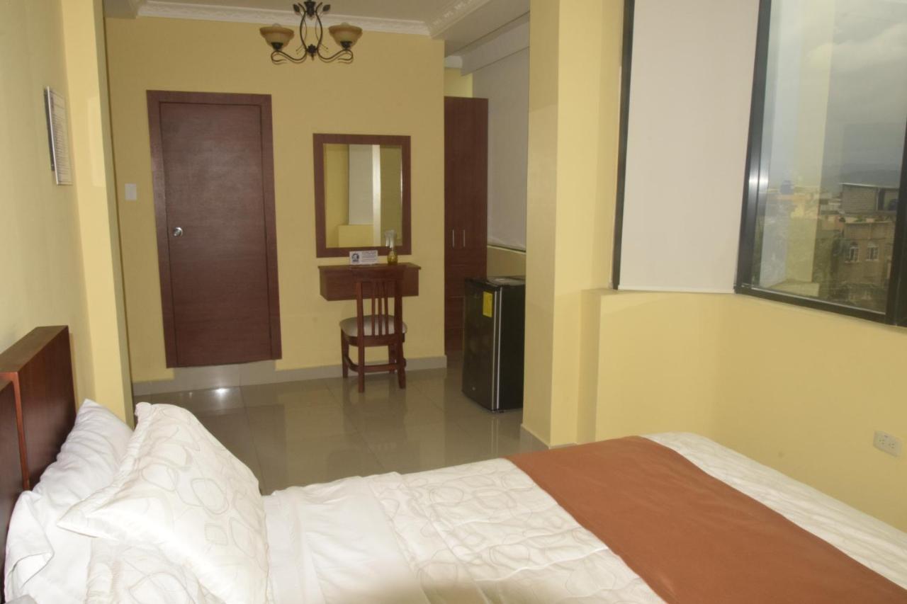Olan´s Hotel Group Esmeraldas Buitenkant foto